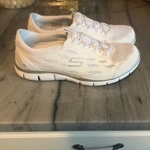 Skechers Air-Cooled Memory Foam sneakers